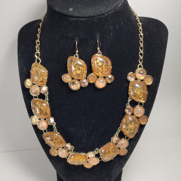 Gold-Tone Statement Necklace & Stone Drop Earrings Set – Elegant Women’s Jewelry - Picture 6 of 9